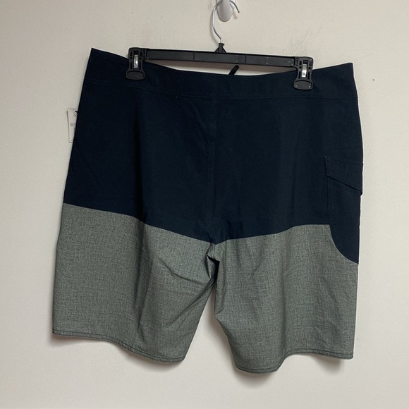 Volcom Mens Size 38 Black Combo Manic 2 Boardshorts - Picture 4 of 6